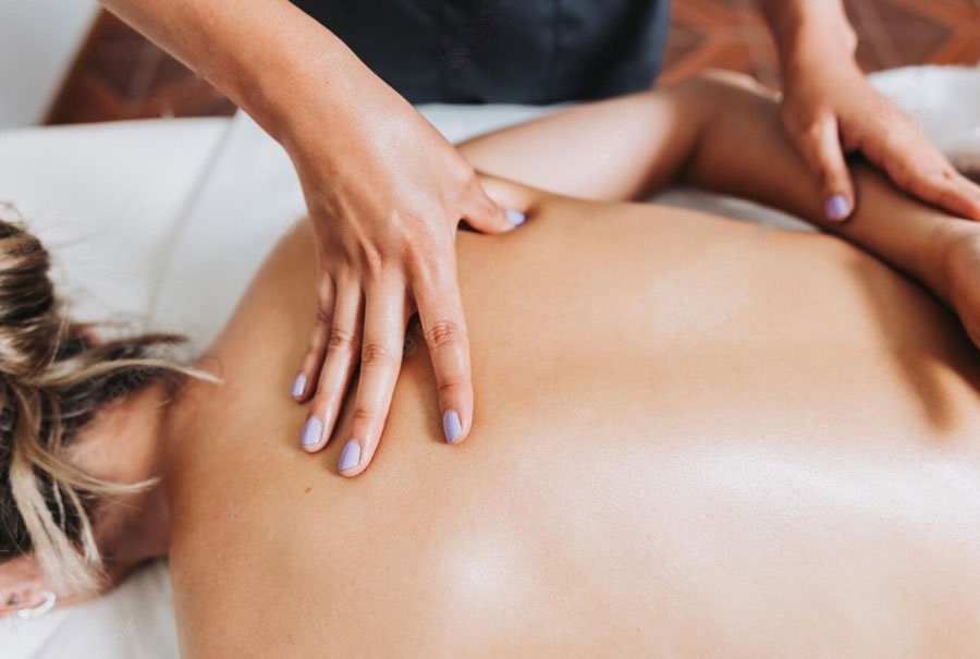 Dịch vụ xoa bóp bấm huyệt tại nhà - Y tế Đức Hạnh